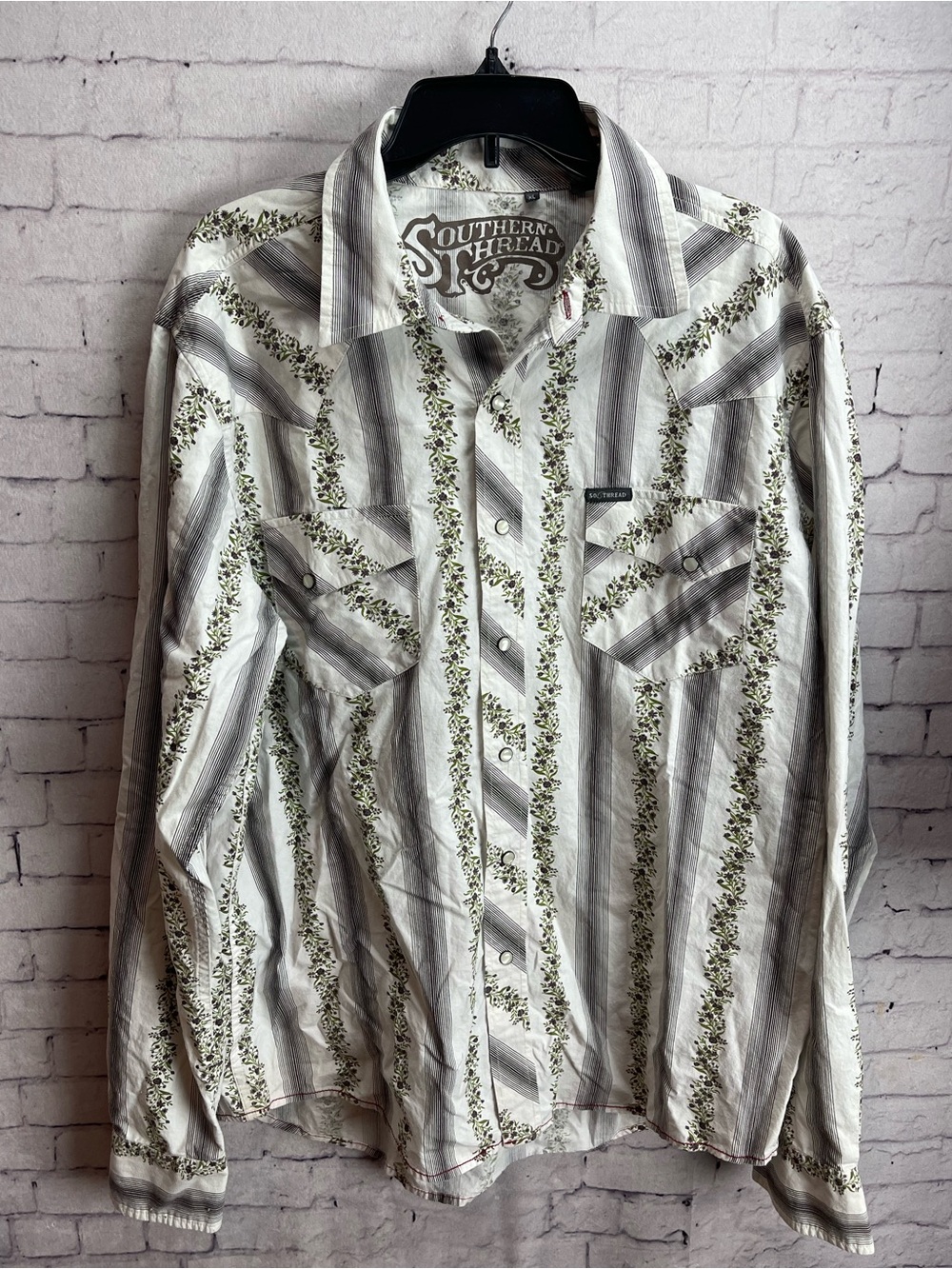 Southern thread size XL long sleeve pearl snap shirt floral stripe